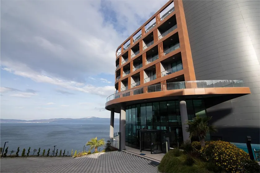 BLUE MUDANYA HOTEL - Image 1
