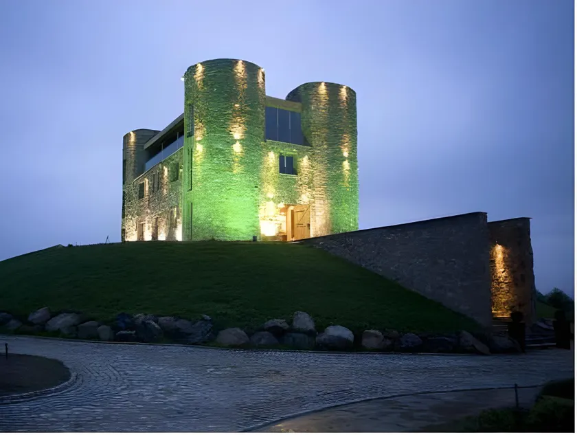 Chateau Copsa Complex - Image 1
