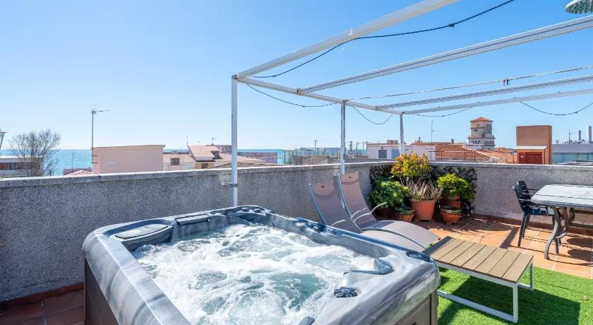Appartement  avec terrasse privée, bain à remous, Wi-Fi et climatisation - Image 1