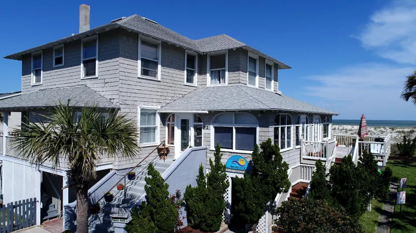 House of Sea and Sun - Image 1