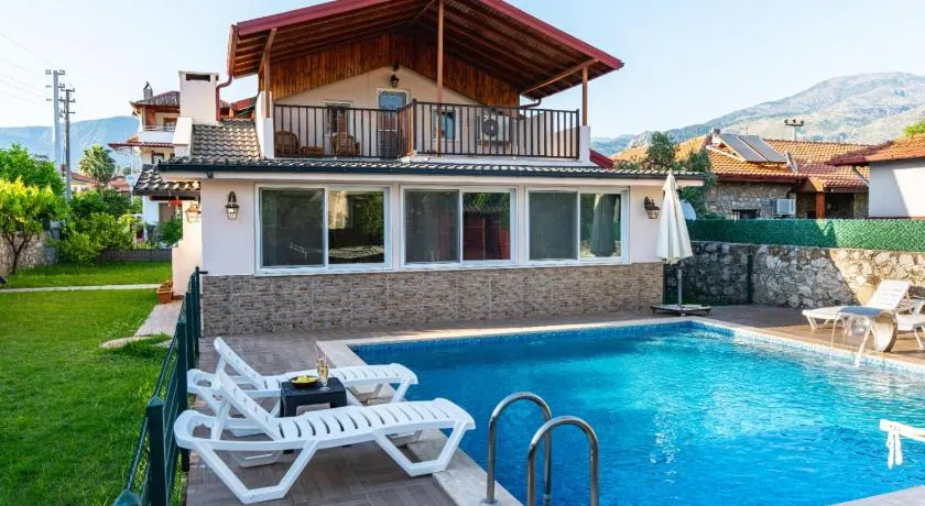 Villa Moon - Tranquil 3BR Villa with Private Pool - Image 1