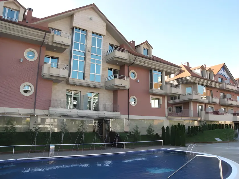 Apartamentos Maritimo Ris con garaje - Image 1