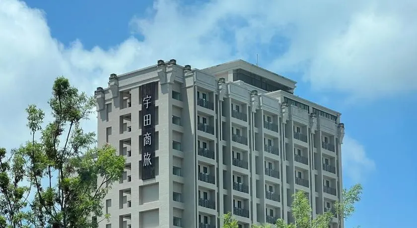 E Hotel - Image 1