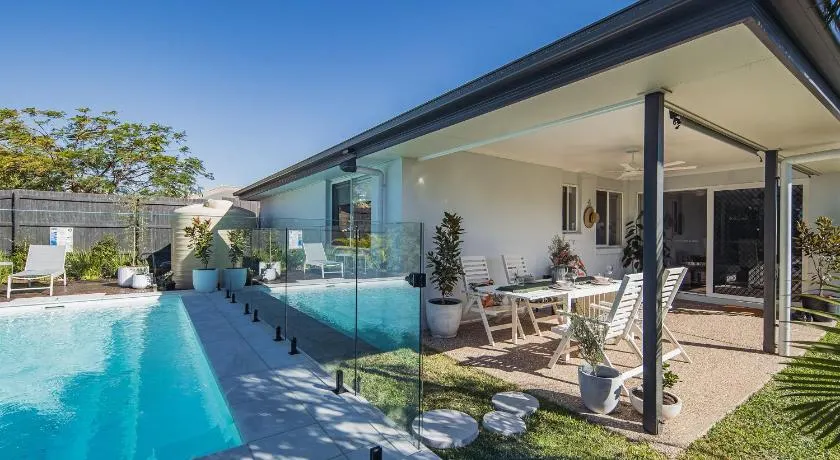 Nora Poolhouse, Peaceful Stay near all Essentials - Image 1