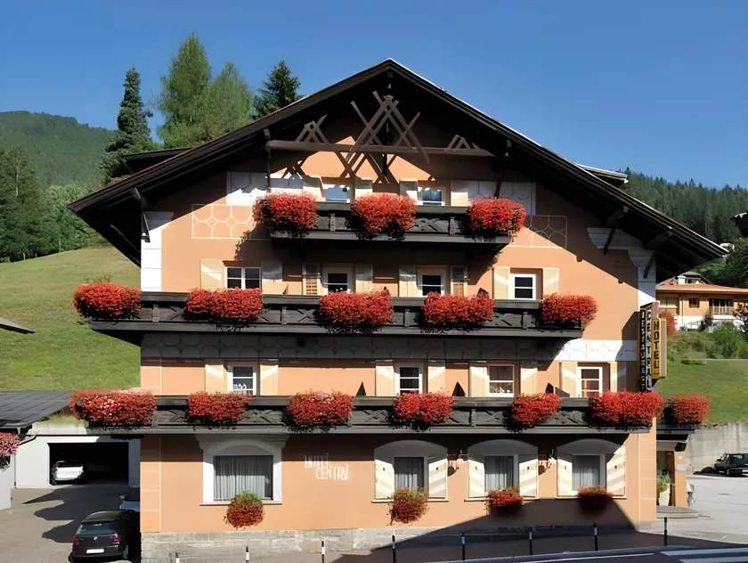 Hotel Central - Image 1