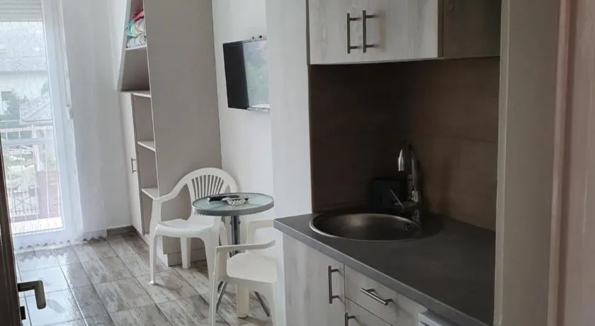 Farkas Apartmanok - Image 1