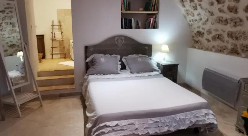La Bastide du Capelier - Gîte pour 4 personnes avec baignoire balnéothérapie - Image 1