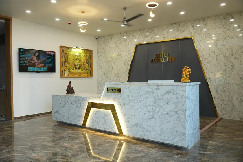 HOTEL AMRUT INN - Image 1