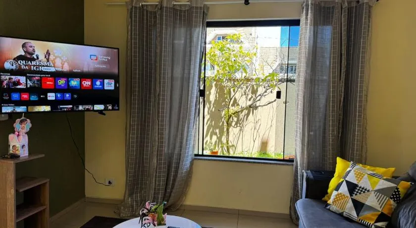 Quarto a 5 Minutos do Hosp Erasto e UFPR - Image 1