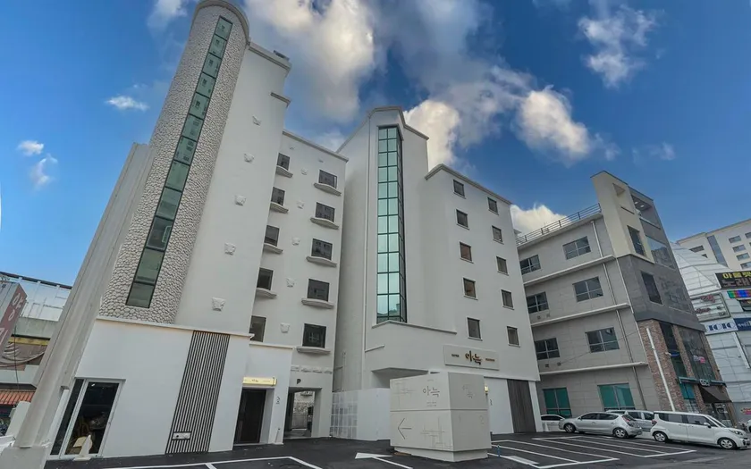 Anook Hotel Daejeon Yuseong 1st - Image 1