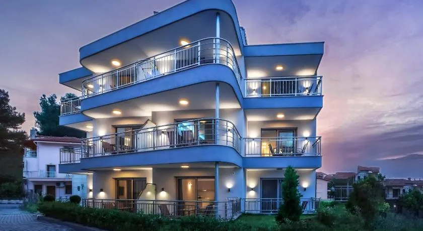 Summer Inn - Image 1