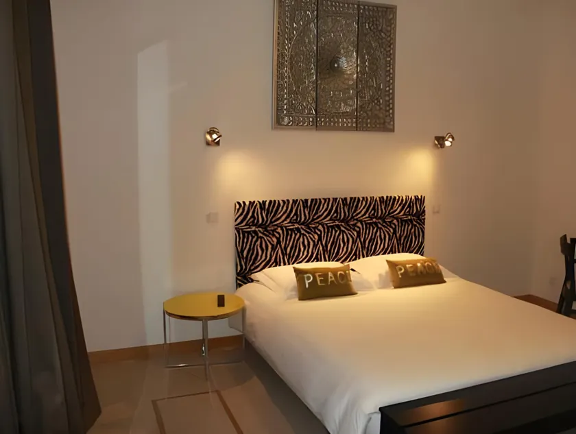 Hôtel Absolu - Image 1