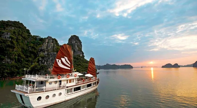 Bhaya Legend Cruises - Image 1