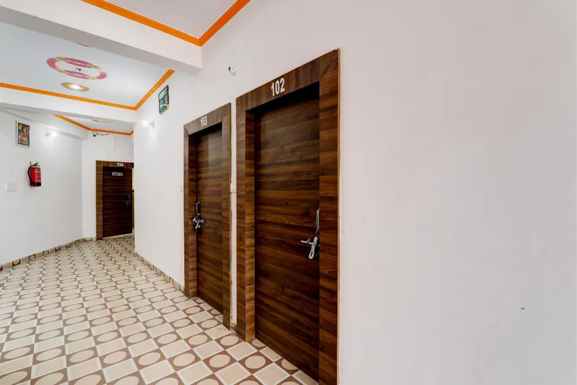 Hotel O Cp Residency - Image 1