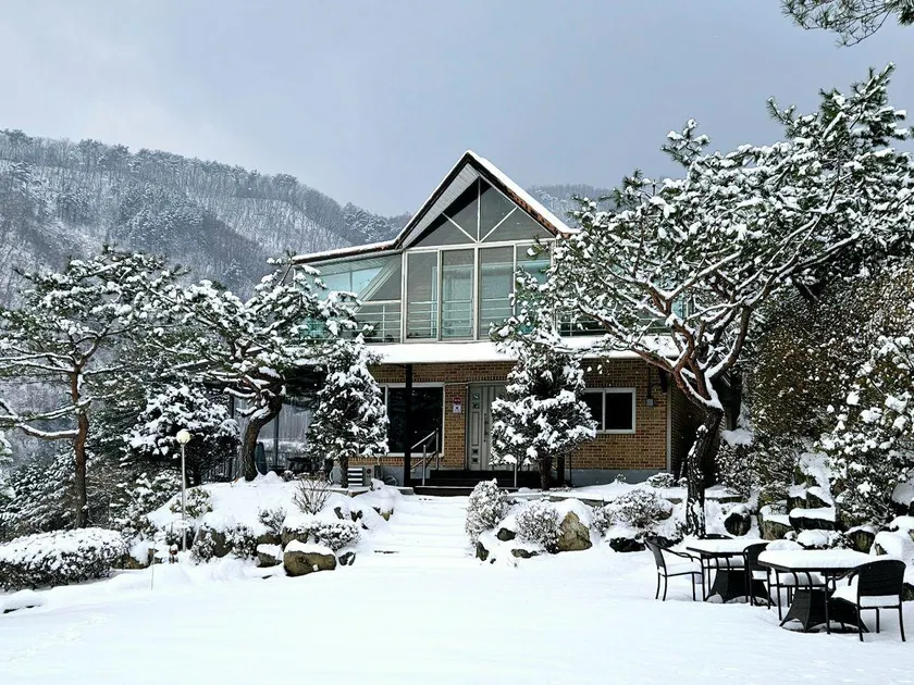 Gapyeong Resting Place Group House Pension - Image 1