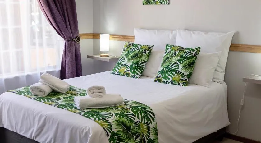 The Palms Overnight Accommodation - Image 1