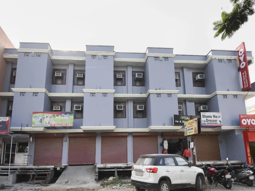 Collection O 81258 Hotel Gsa And Guest House - Image 1