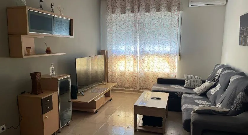 Acogedor piso en Benissanó - Image 1