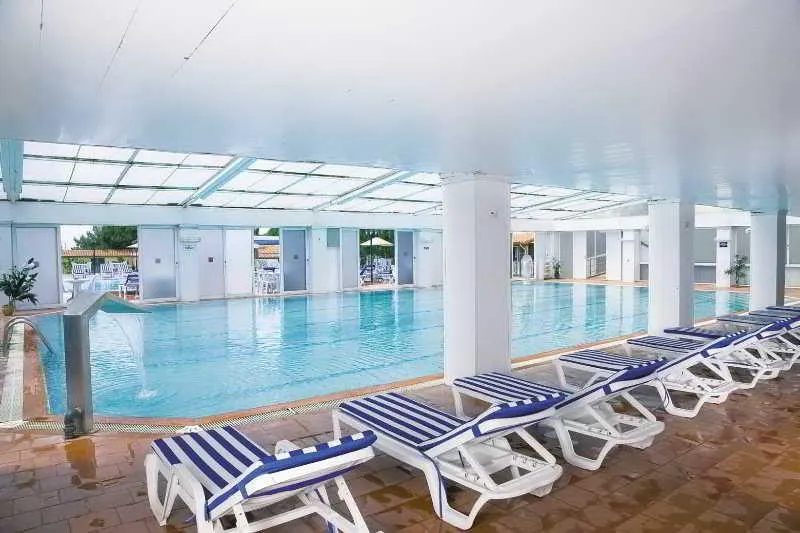 Adramis Termal Hotel - Image 1