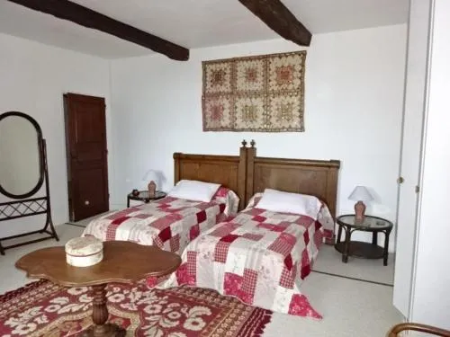 Le Cabanne - Image 1