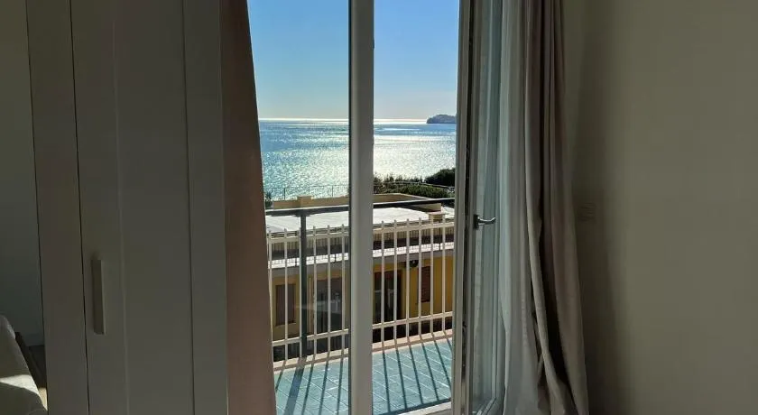 La Vista Formia B&B - Image 1