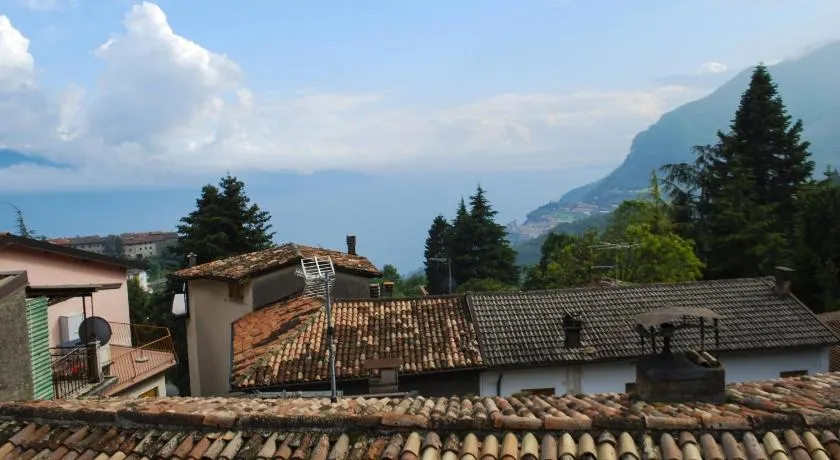Cà de l'Adamo by Theater Home - Image 1
