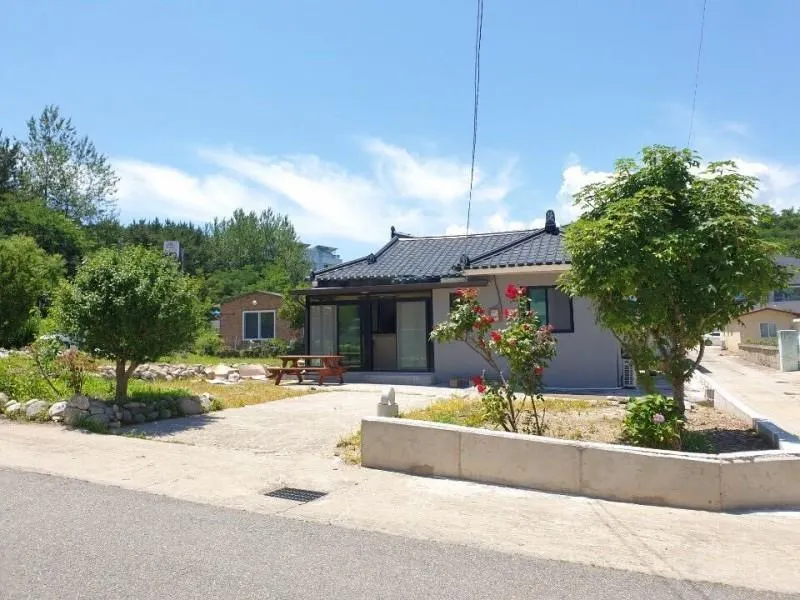 Sokcho Haeoreum Pension - Image 1