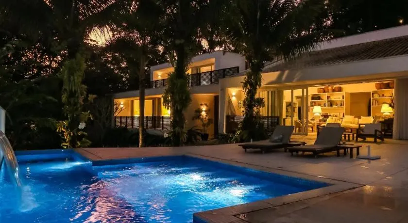 Tropical Contemporary Suites - Image 1