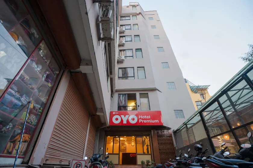 OYO 158 Hotel Premium - Image 1