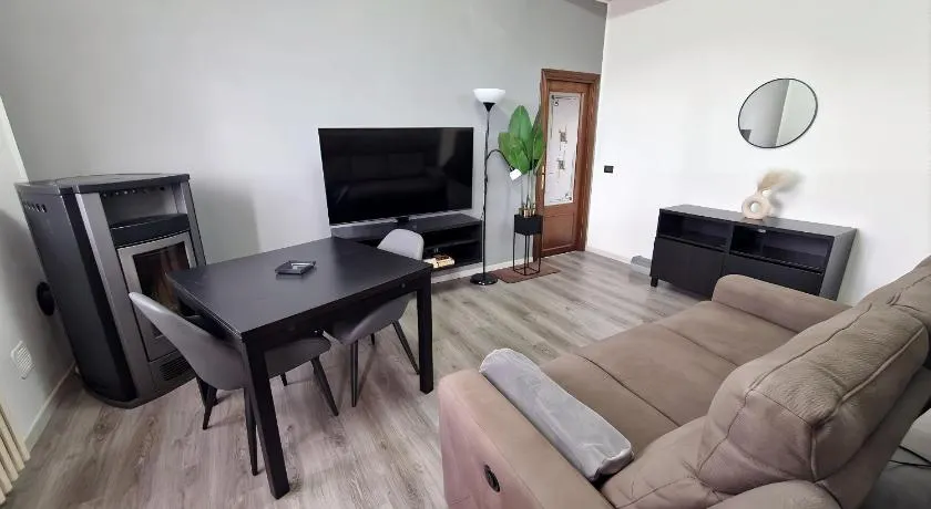 Casa moderna con Parcheggio privato - ZTL Free - Terrazza - Wi-Fi - Image 1