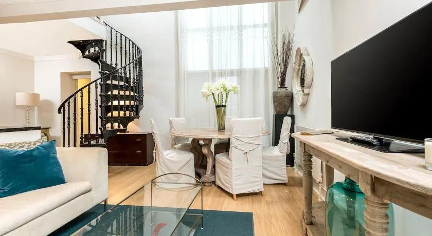 Stylish 2BR Notting Hill Flat Quiet Central - Image 1