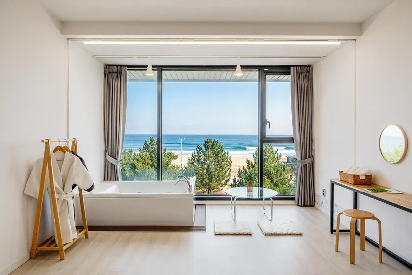 Yangyang Surf Shack - Image 1