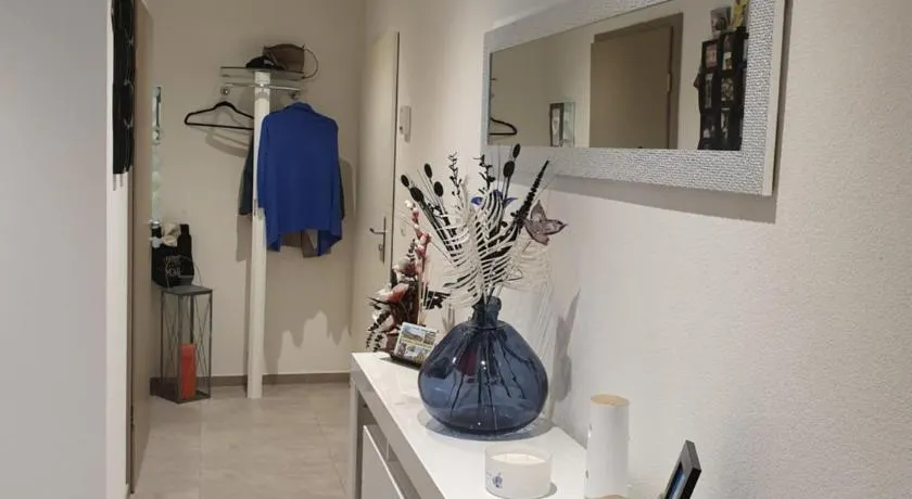 Chambre aux bord de l'Areuse - Image 1