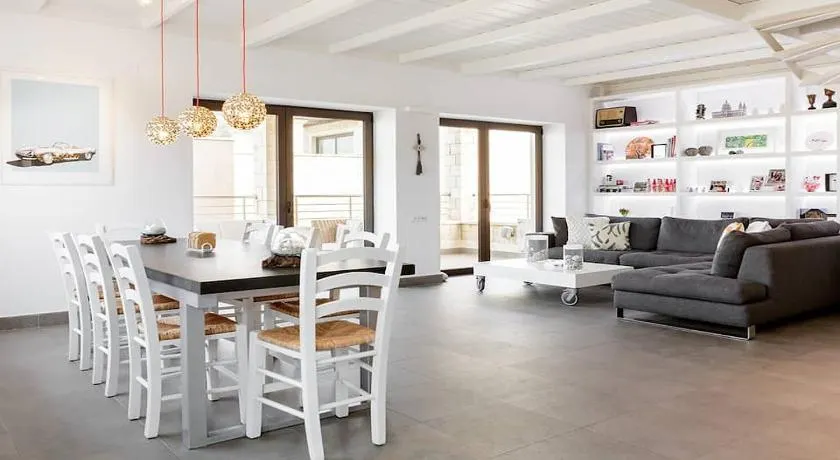Contemporary Maisonette with Sea View Roof Terrace - Image 1