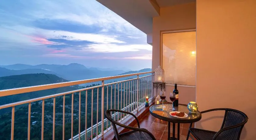 Hostie AJ's Retreat - Sunset Balcony 3BR home with Panoramic Valley Views - Image 1