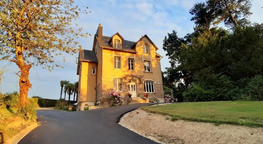 La Garenne - Image 1
