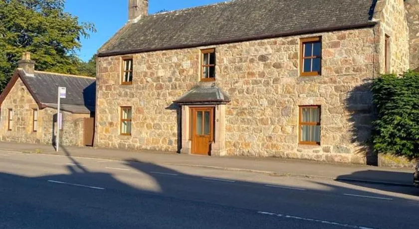 3 High Street - Image 1