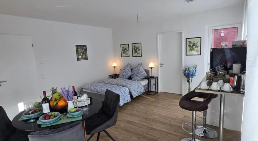 Stilvolle Neubauwohnung mit Balkon&WLAN - Image 1