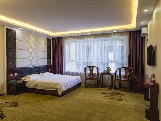 Park Hyatt Holiday Inn - Image 1
