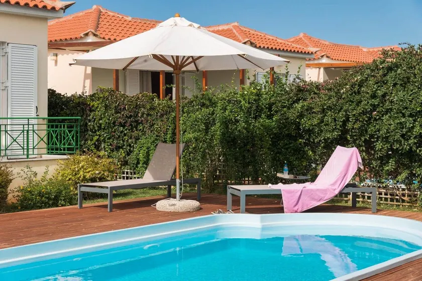 Venus Villa with Private Pool, 2min to the Beach - Image 1