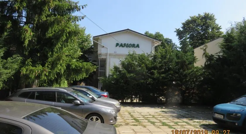 Casa Alba Paflora Saturn - Image 1