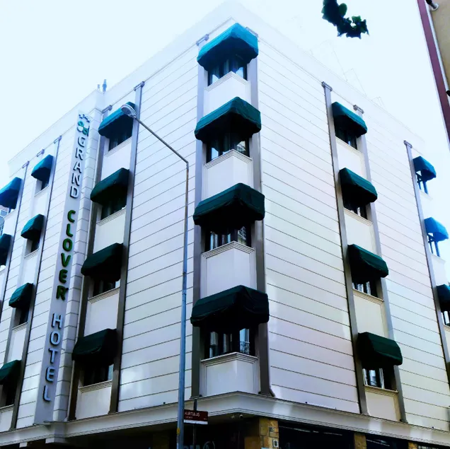 Grand CLOVER Hotel - Image 1