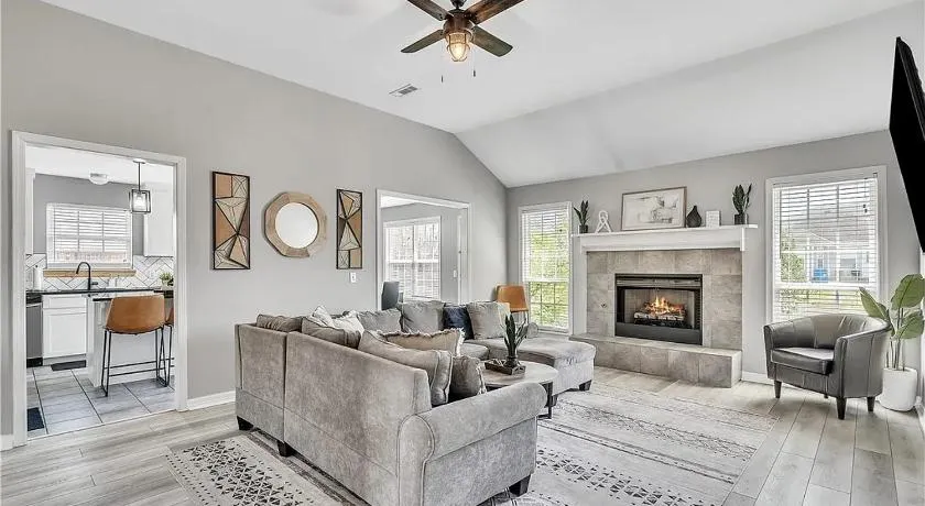 Coler Comforts - Shared House - Image 1