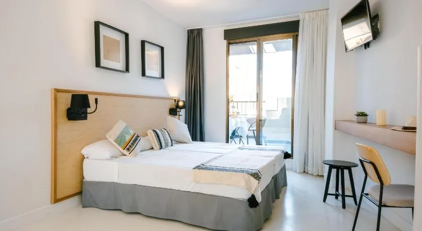 BLUESEA Faro Cullera - Image 1