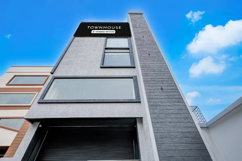 Super Townhouse Konanakunte Cross Metro Station - Image 1