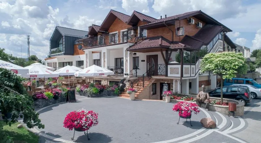Hotel & Restauracja Gniecki - Image 1