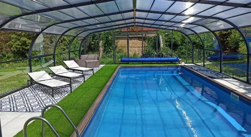 La Petellerie, maison de campagne avec piscine pour un séjour détente - Image 1