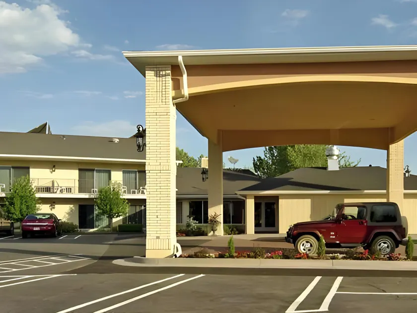 River Terrace Inn - Image 1