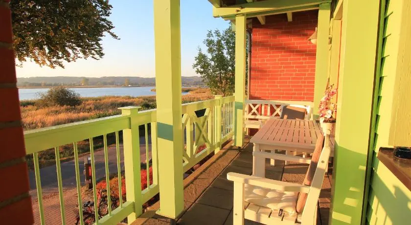 Kleines Apartment mit traumhaftem Seeblick, Ferienpark Seedorf Zeesenhaus Nr 4 - Image 1