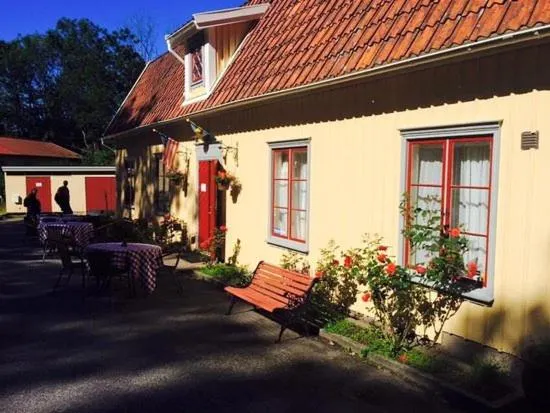 Hunnebostrands vandrarhem Gammelgården - Image 1
